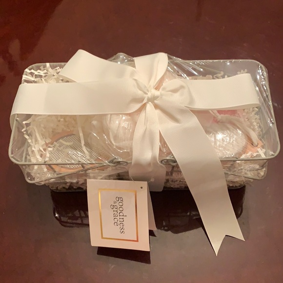 Goodness & Grace Gift Basket - Picture 1 of 6